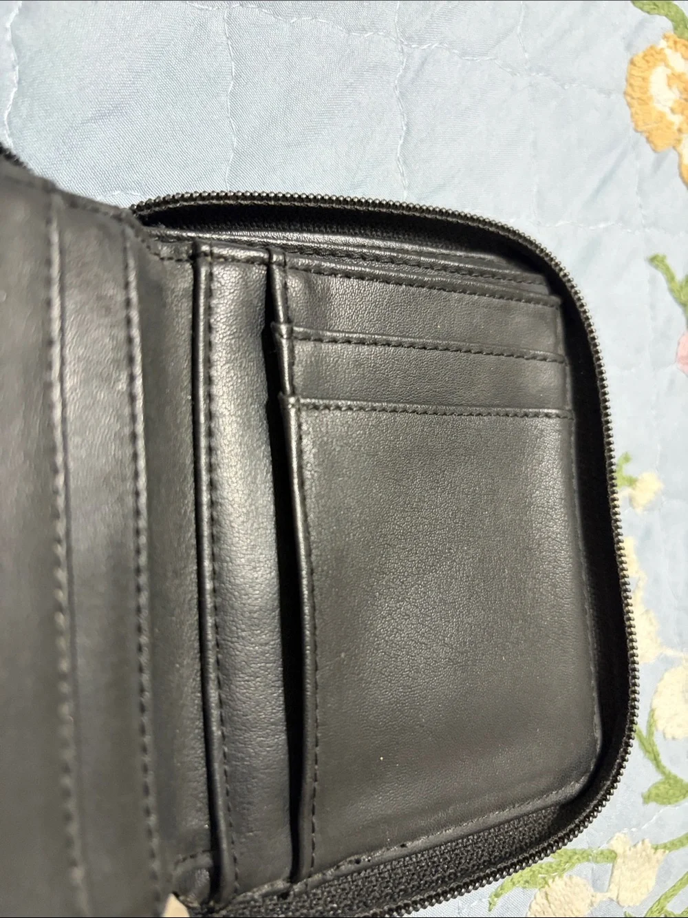 ESPRIT Black Leather Zip Wallet Key Ring Compartmentalized & Coin great